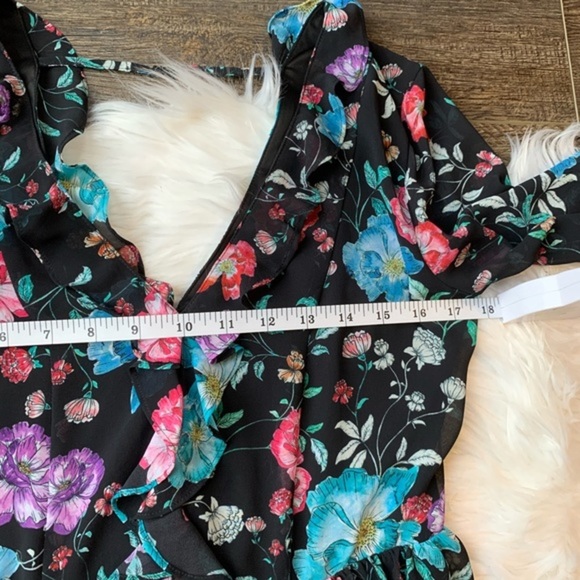 Express floral dress - Picture 4 of 7